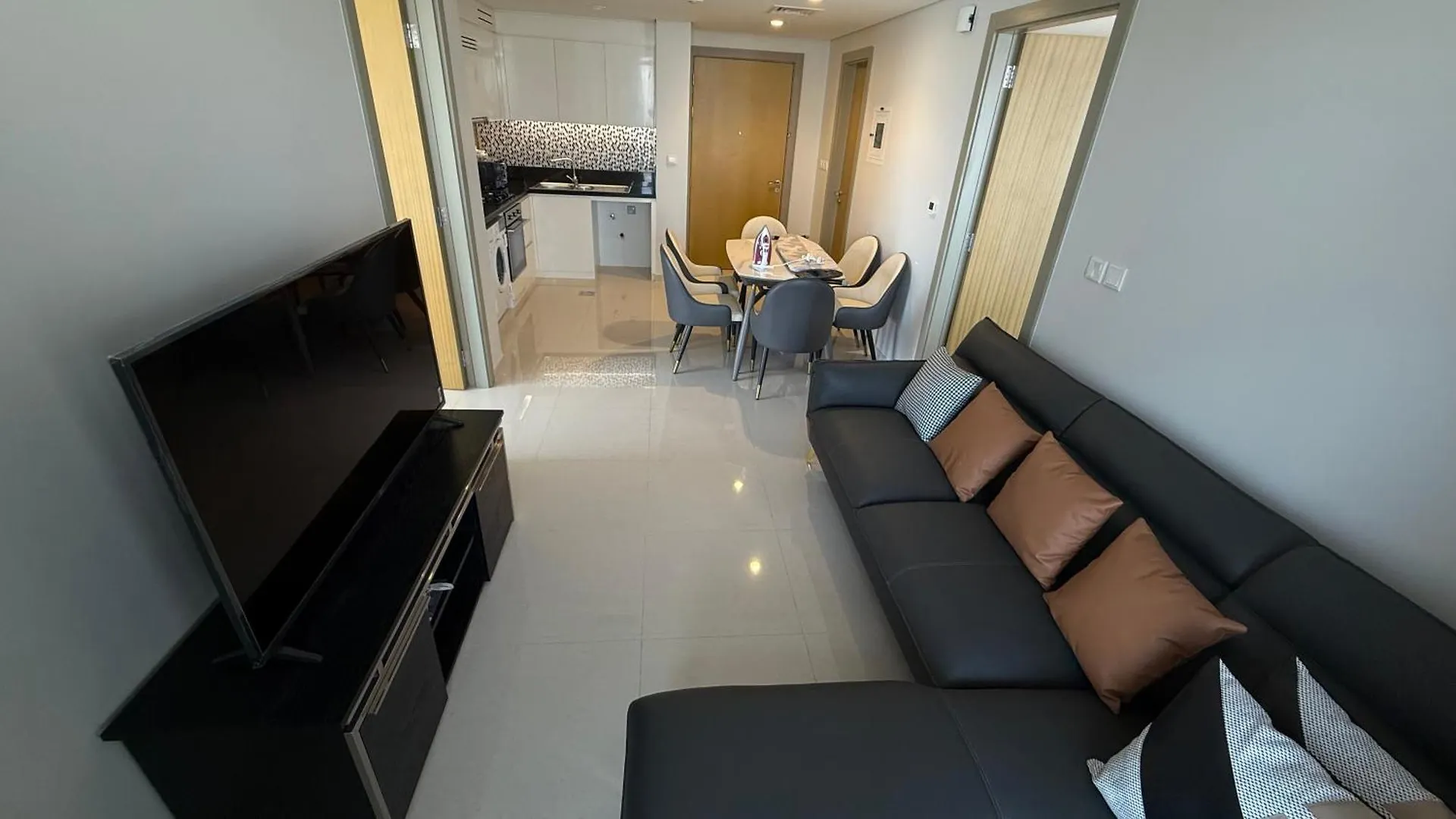 Apartment Aykon City Dubai